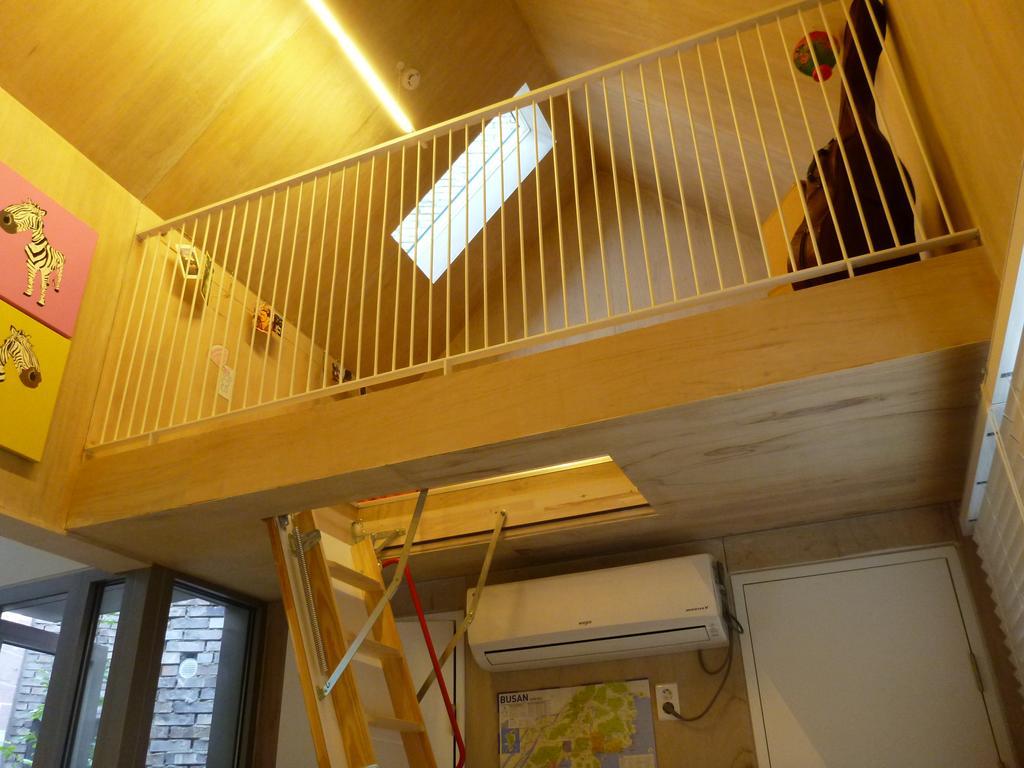 Inside Busan Hostel Exterior foto